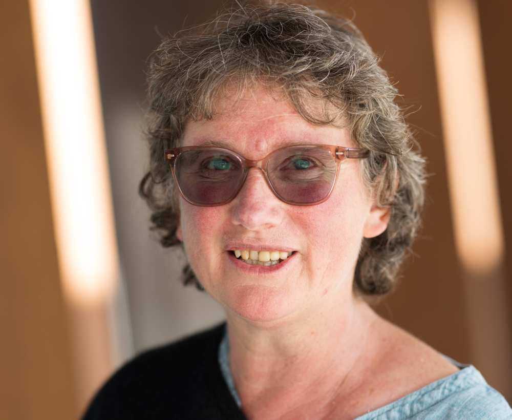 Associate Professor Justine Kingsbury