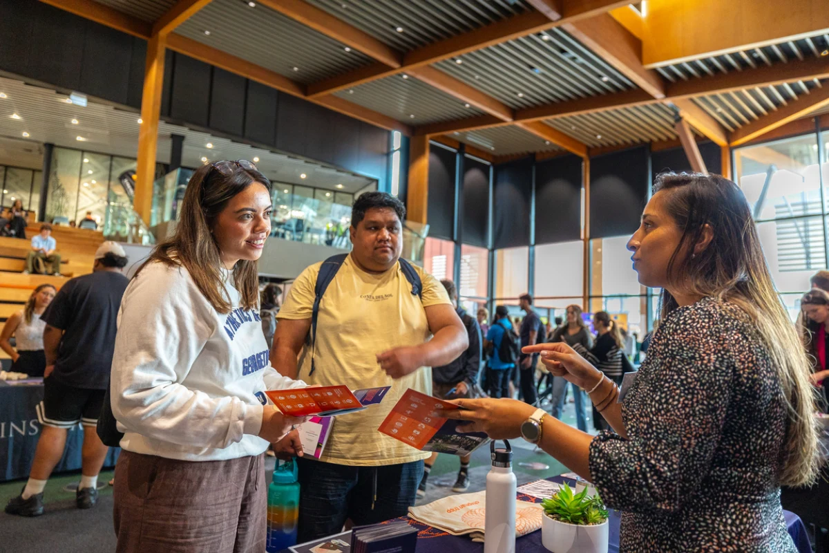 Career expo students discussion