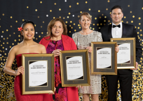 Tatiana Warren, Hinerangi Raumati MNZM, Jennifer Kerr and Jamie Tuuta holding up awards.