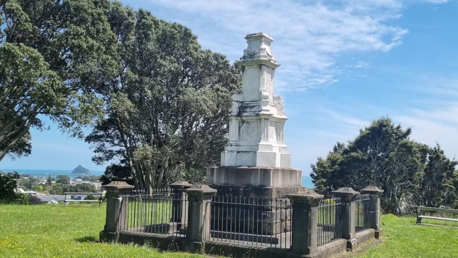 The New Zealand Wars memorial in new Plymouth. Wikimedia Commons, CC BY SA