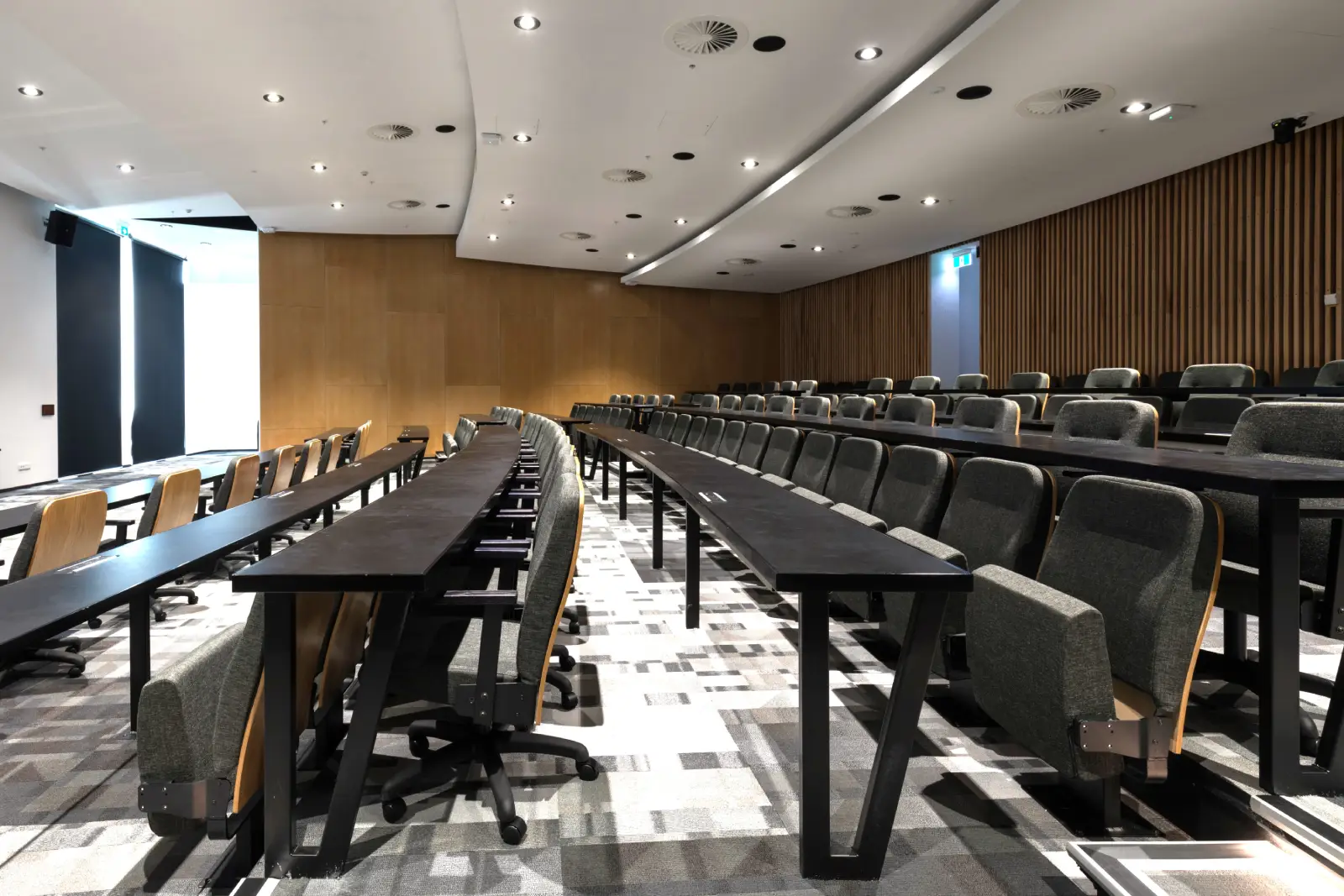 Lecture Theatre Tauranga University 2 (2)