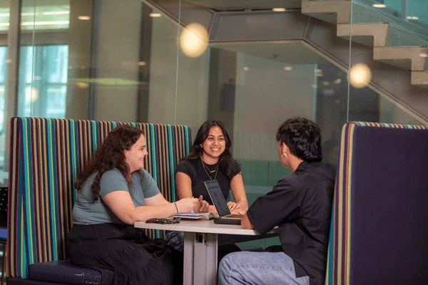 8716 Student Life ambassador photoshoot April 2024 (39) 600x400 bf06395